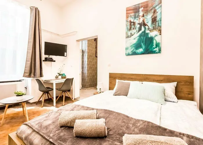 Amazon Apartment Near The Famous Party Boulevard