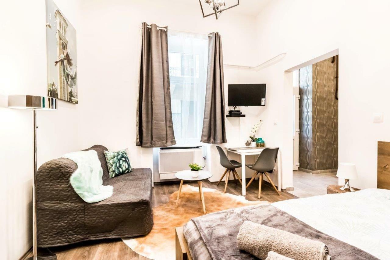 Apartament Amazon Near The Famous Party Boulevard